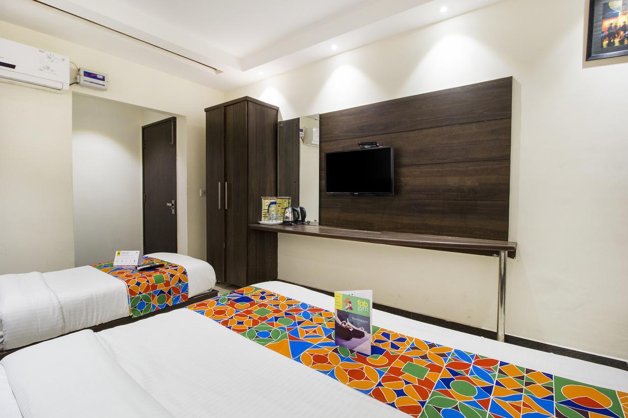 Fabexpress Le Continental Paharganj New Delhi Hotel Exterior photo